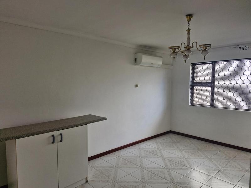 6 Bedroom Property for Sale in Cravenby Western Cape